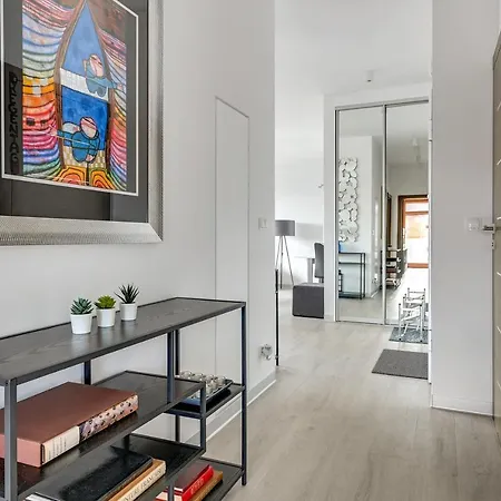 Grand - Neptun Park Escala Seaside Апартаменты *